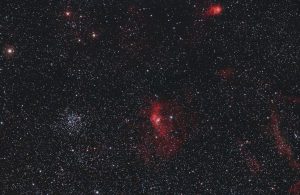 Mgławica Bąbel (NGC 7635) i gromada M52 (NGC 7654), NGC 7538