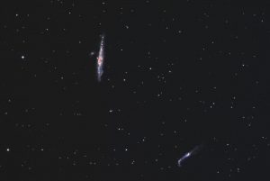 Galaktyka Wieloryb NGC 4631, Kij Hokejowy NGC 4656