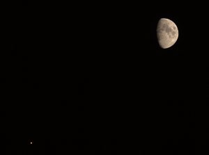 Koniunkcja Księżyca z Jowiszem