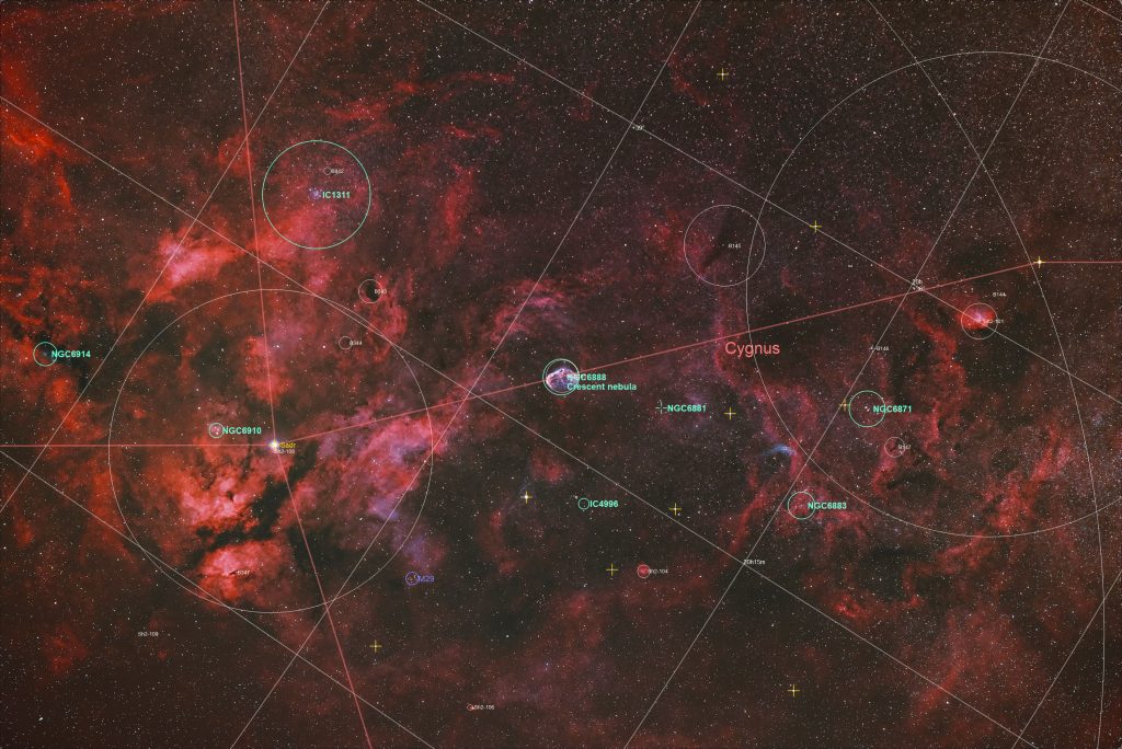 Sadr, Mgławica Motyl (IC 1318), Półksiężyc (NGC 6888), Tulipan (SH2-101)