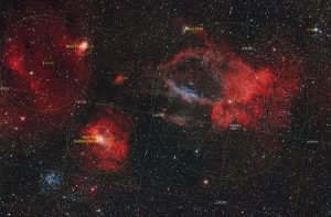 Mgławica Bąbel (NGC 7635) i gromada M52 (NGC 7654), NGC 7538, Sharpless 157